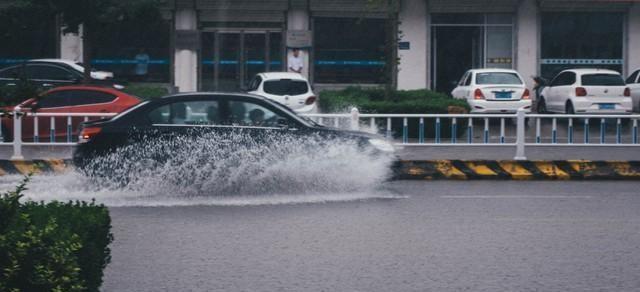 最新台风动向，台风13号的影响及应对策略